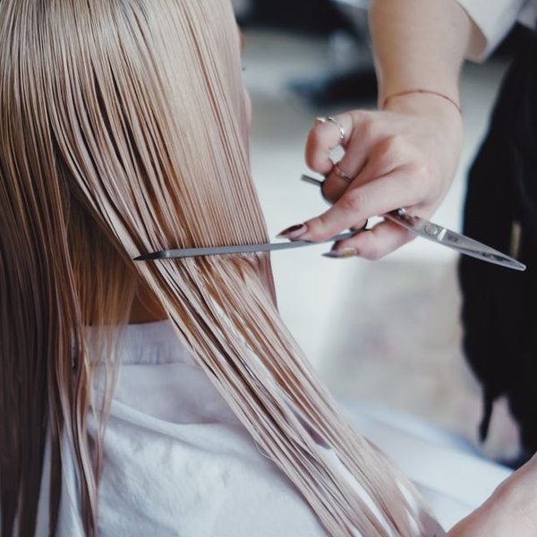 Instagram post of Brillo Peluquería ✂️
